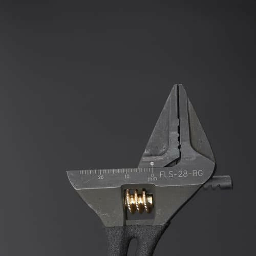 Fujiya Kurokin FLS-28-BG Lightweight Short Adjustable Wrench with Serrated Jaws