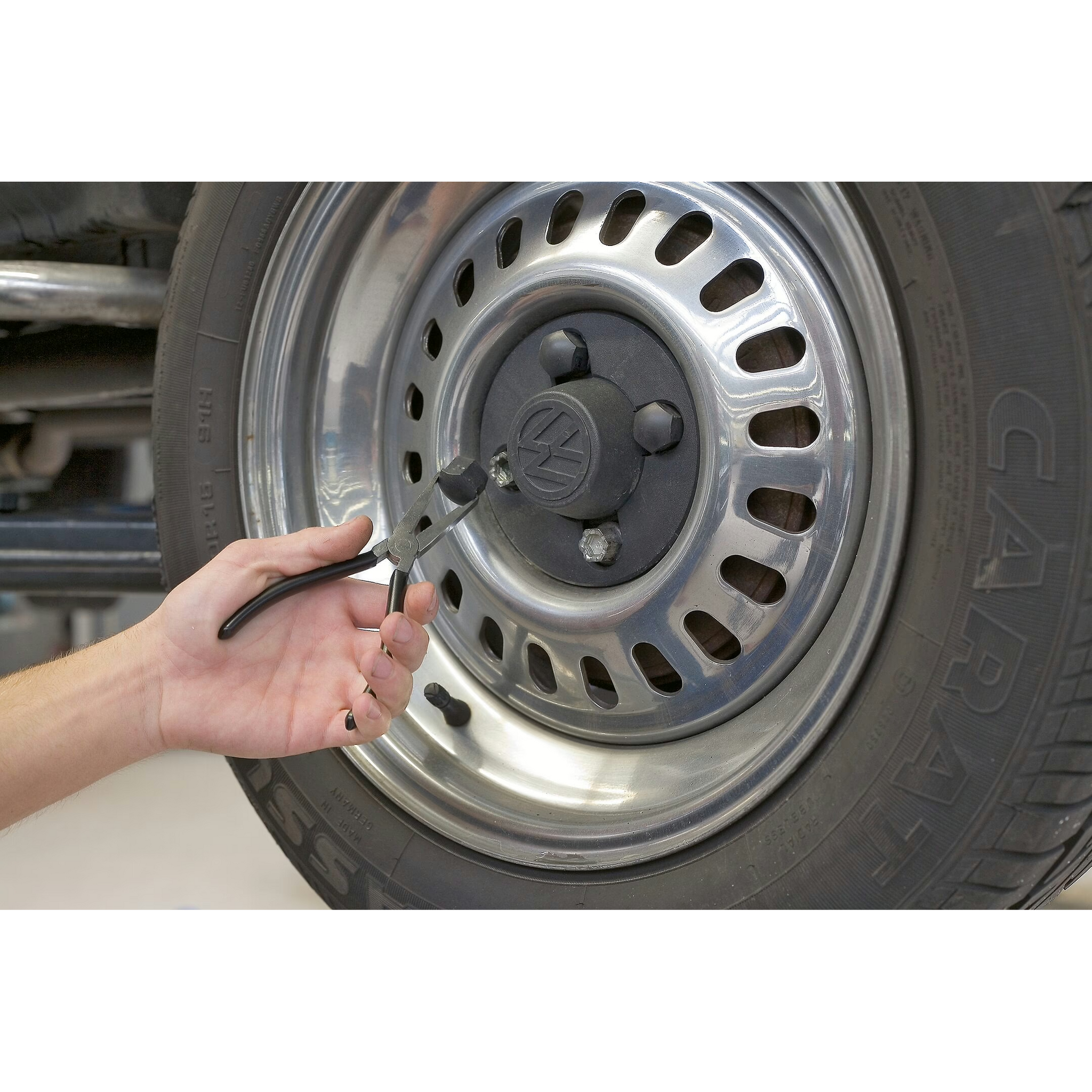 Hazet 666-10 Pliers for wheel nut caps