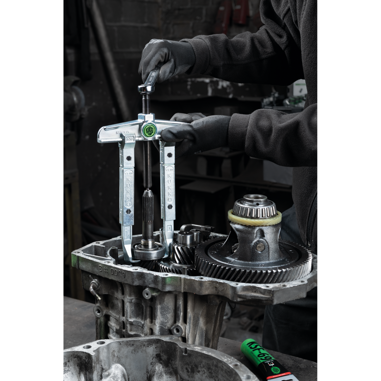 Kukko 20-1 | 2-jaw universal puller, up to 90 mm spread, 100 mm reach