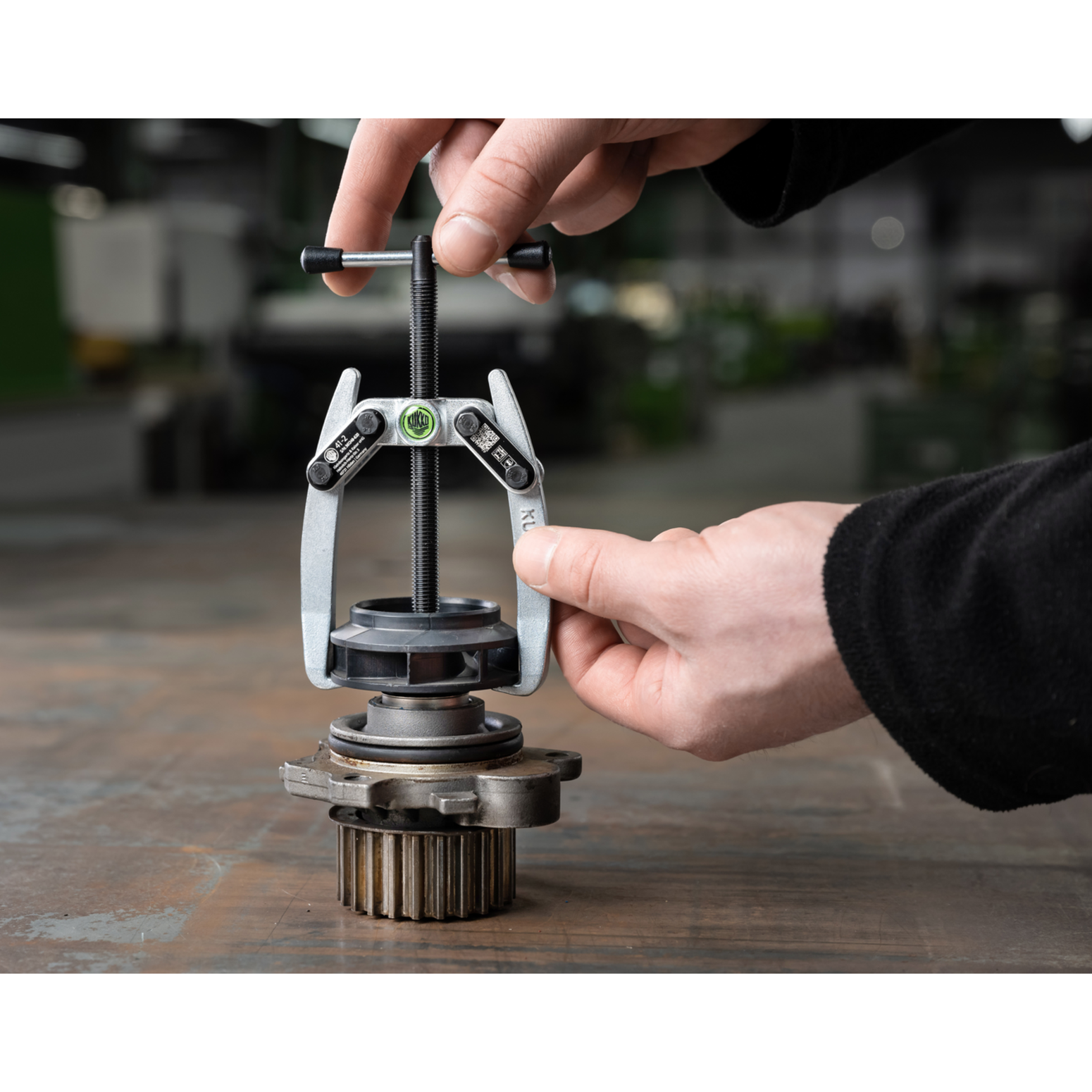 Kukko 41-1 | 2-jaw universal puller with swiveling jaws, up to 65 mm spread, 65 mm reach