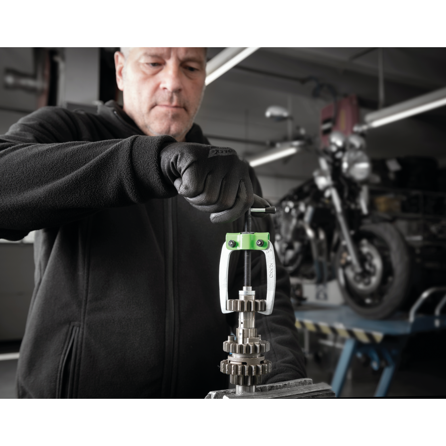 Kukko 43-3 | 2-jaw small parts puller with force-amplifying, self-centering jaws, up to 80 mm jaw opening, 80 mm reach